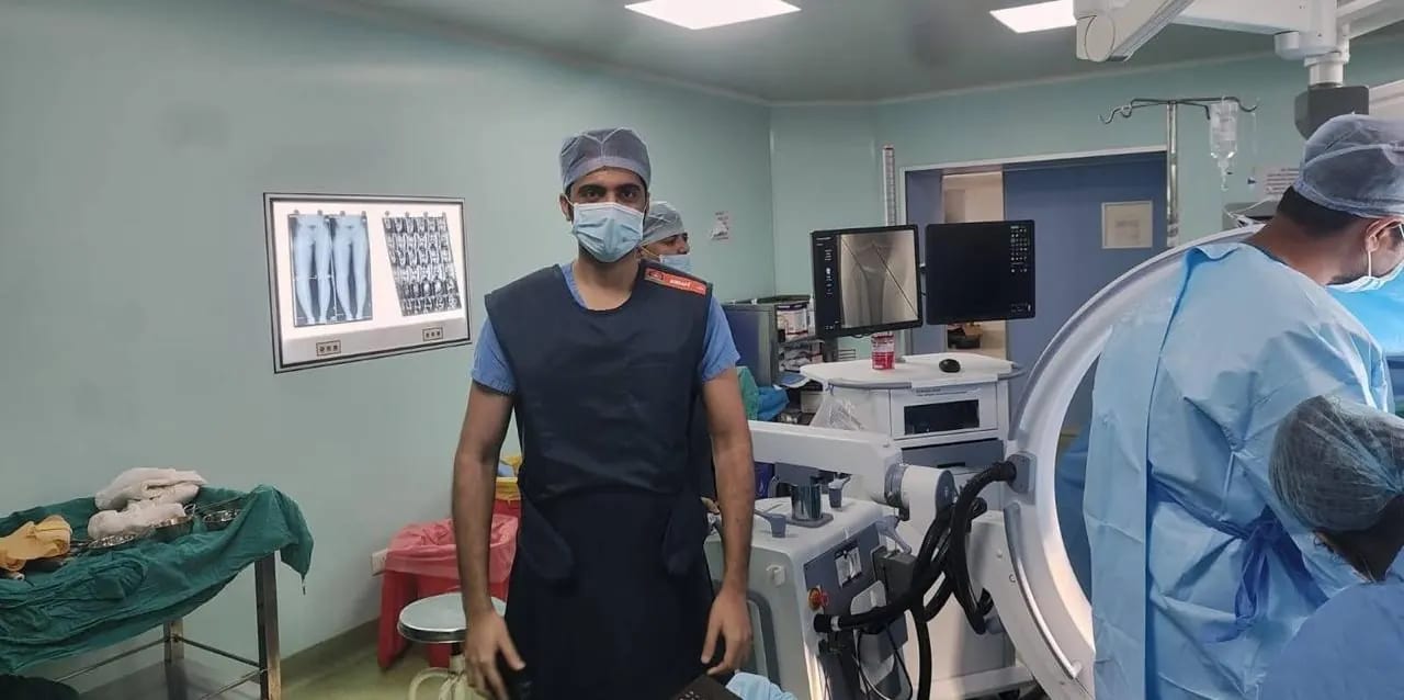 Dr. Dipen Ariwala using live C-arm imaging during a trauma procedure